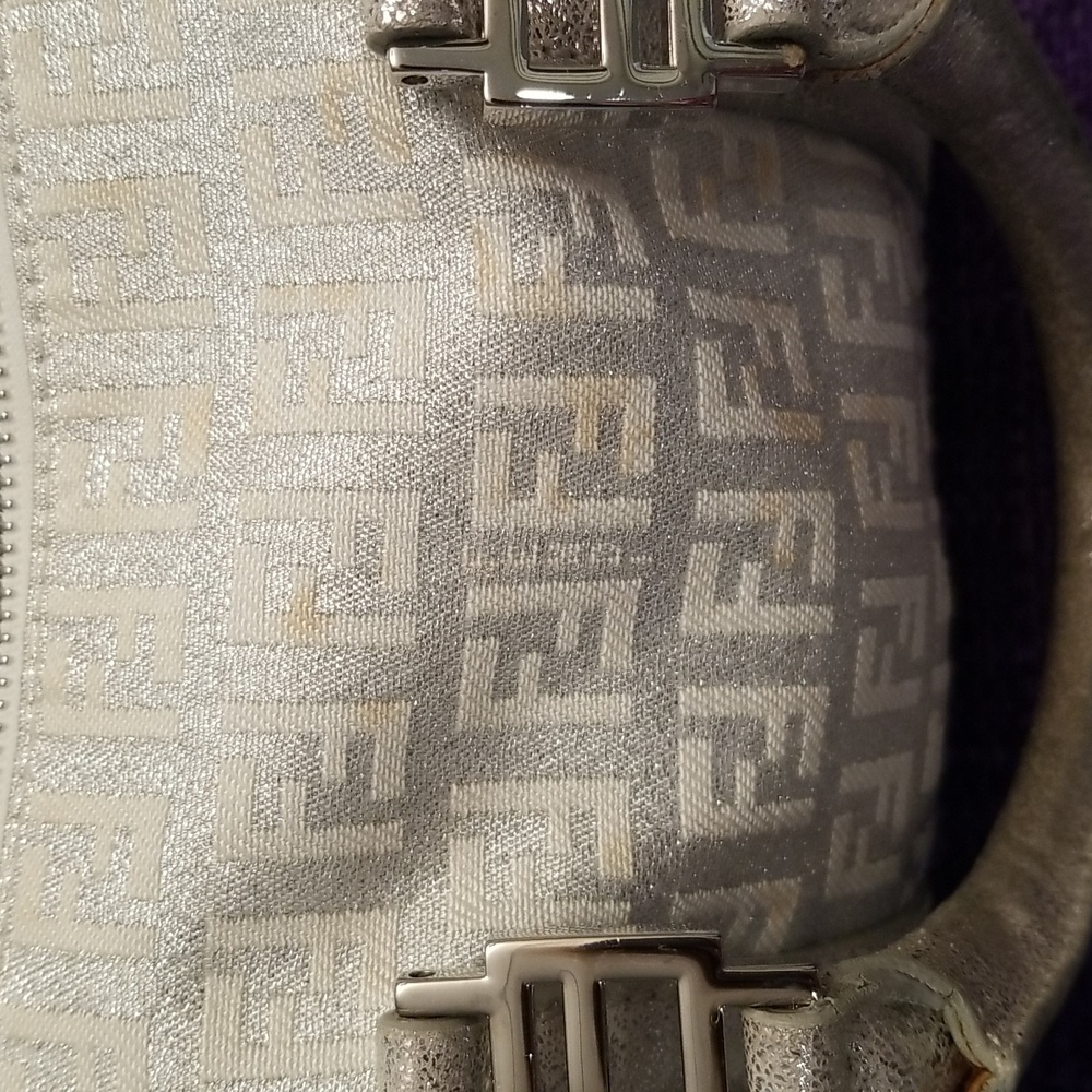 FENDI Nano - Picture 3 of 8